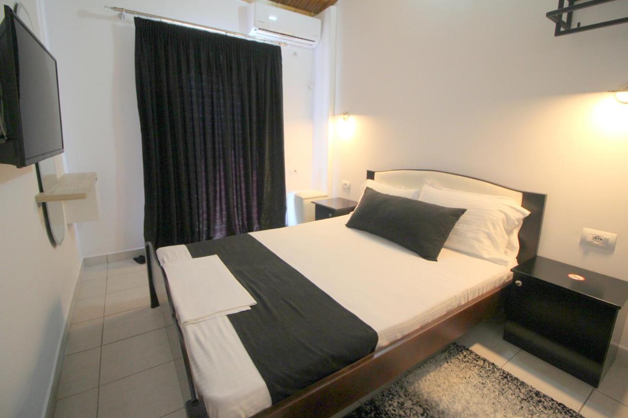 Jericho Rooms Sarandë Exterior foto